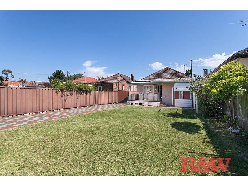 47 Defoe Street, Wiley Park NSW 2195