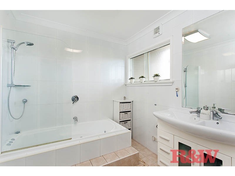 39 Moons Avenue, Lugarno NSW 2210