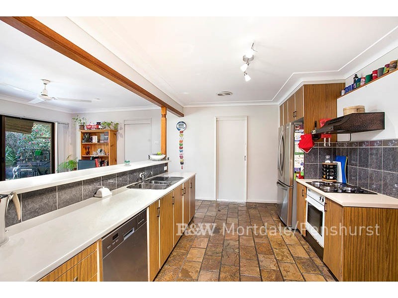 8 Bayview Road, Peakhurst Heights NSW 2210