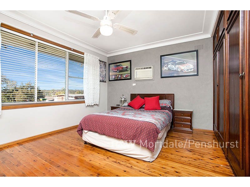 8 Bayview Road, Peakhurst Heights NSW 2210