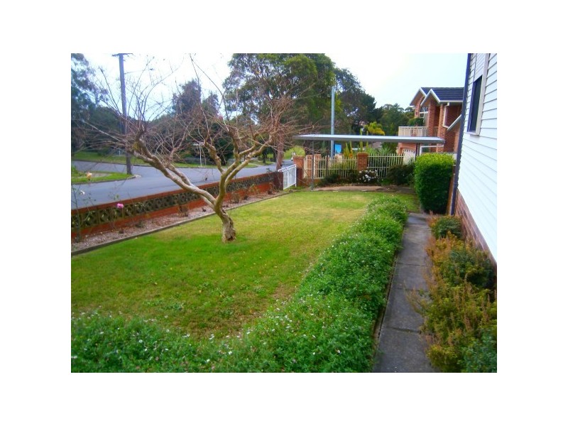 20 Peake Pde, Peakhurst NSW 2210