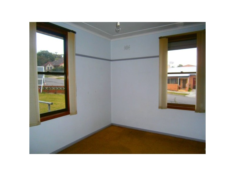 20 Peake Pde, Peakhurst NSW 2210