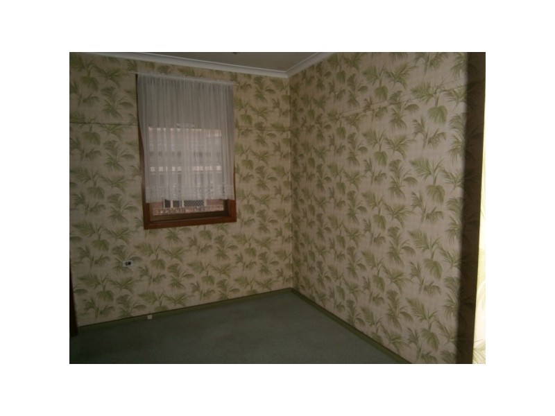 20 Peake Pde, Peakhurst NSW 2210