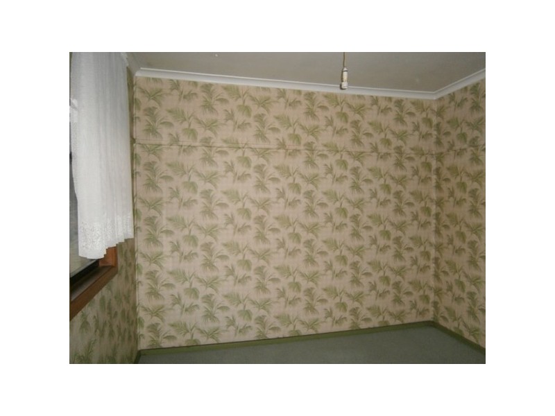 20 Peake Pde, Peakhurst NSW 2210