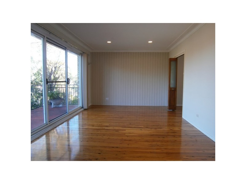 34 Rainbow Pde, Peakhurst Heights NSW 2210