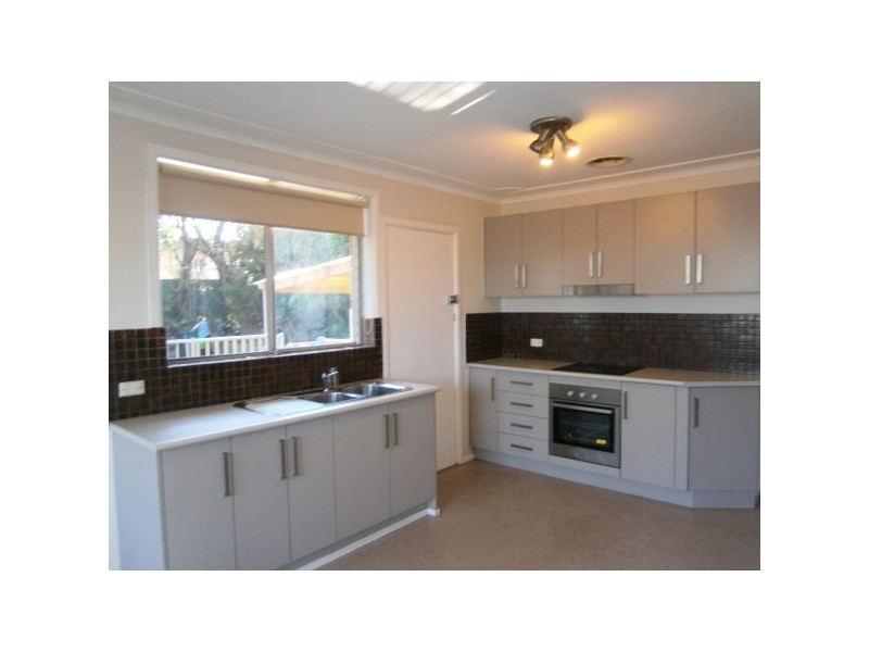 34 Rainbow Pde, Peakhurst Heights NSW 2210
