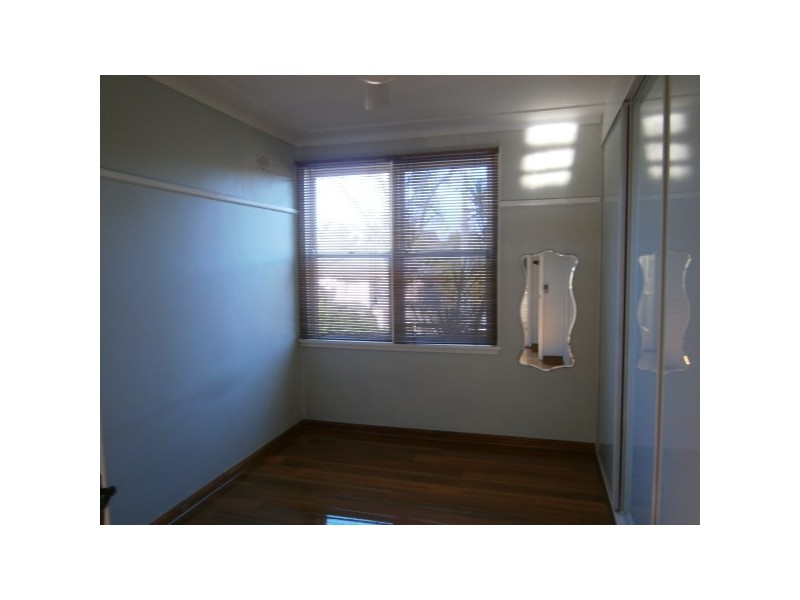 38 Hugh Avenue, Peakhurst NSW 2210