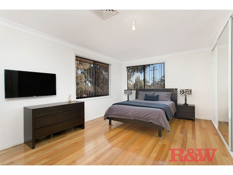 19 Trafalgar Street, Peakhurst NSW 2210