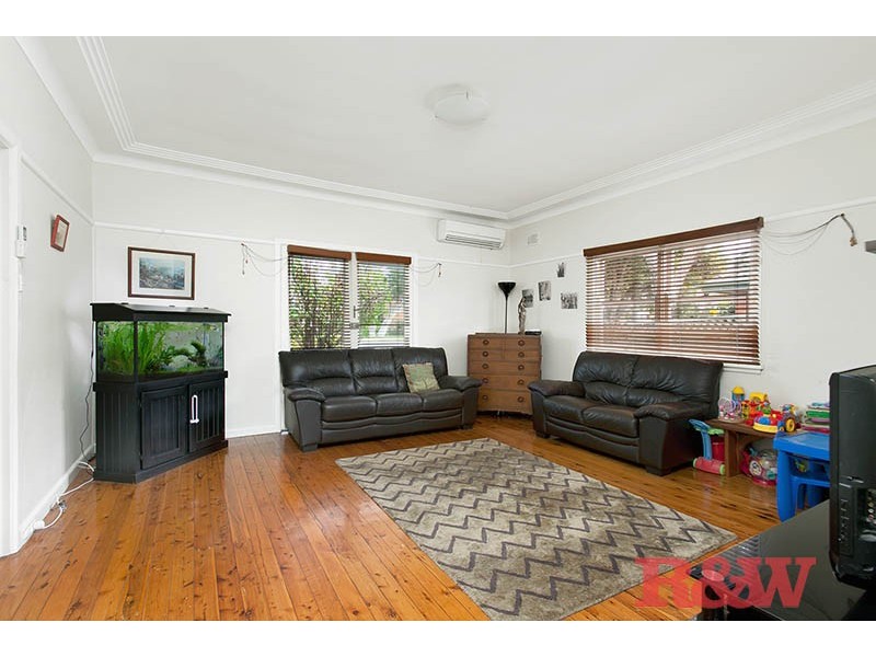 20 Woodlands Avenue, Lugarno NSW 2210