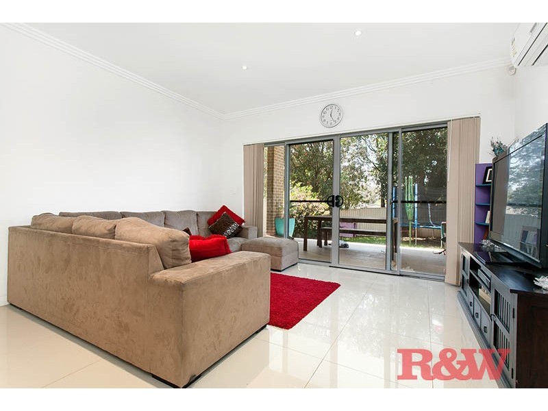 5 Rona Street, Peakhurst NSW 2210