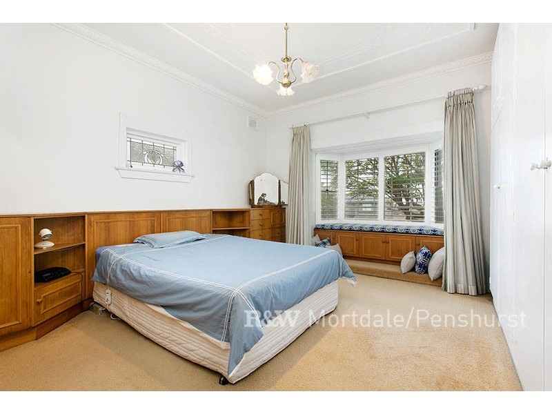 5 Rosemont Avenue, Mortdale NSW 2223