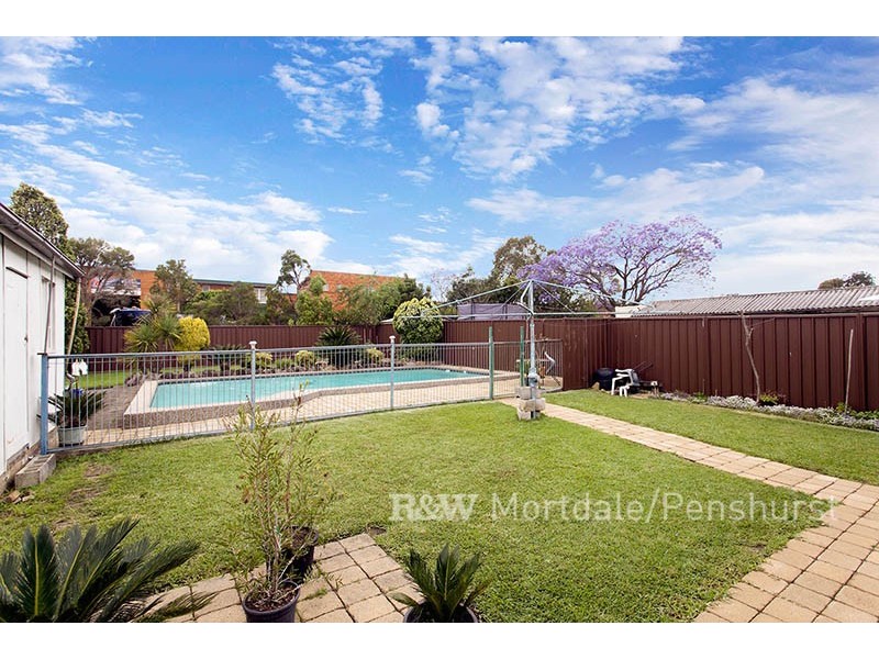 4 Bell Street, Riverwood NSW 2210