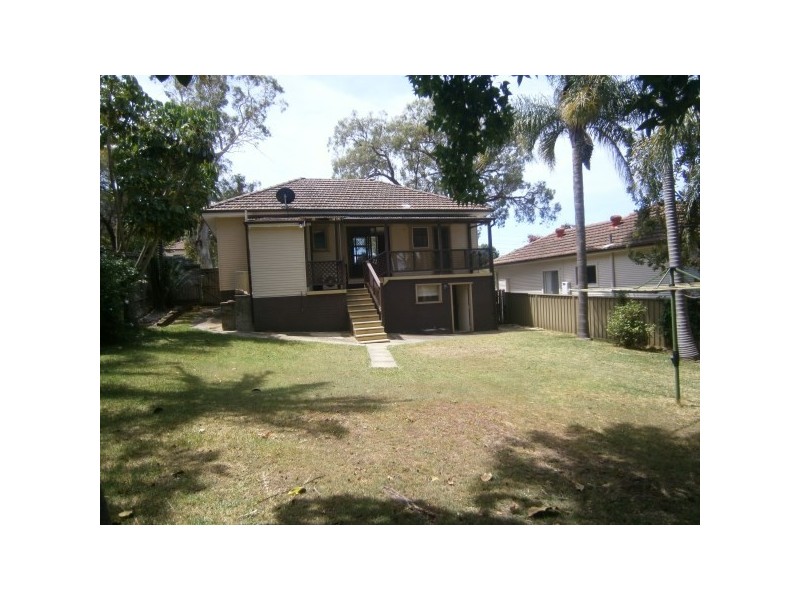 10 Taffs Avenue, Lugarno NSW 2210