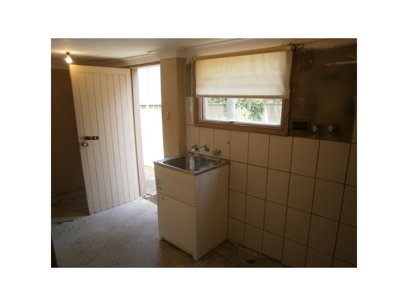 10 Taffs Avenue, Lugarno NSW 2210