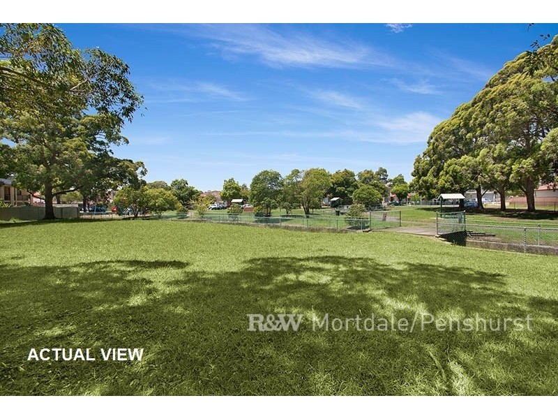 1 Gregory Crescent, Beverly Hills NSW 2209