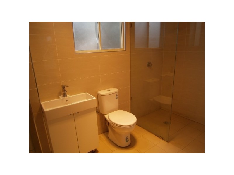 6 Hugh Avenue, Peakhurst NSW 2210