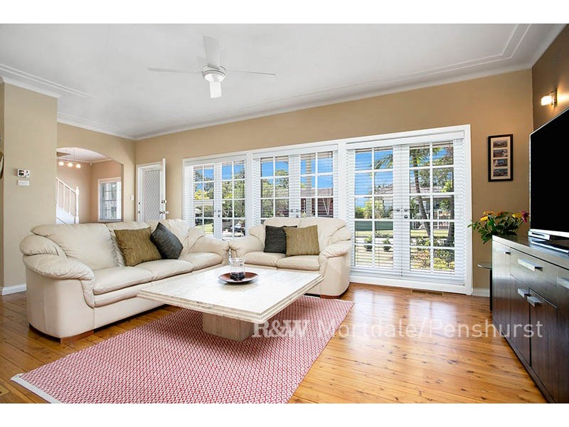 45 Valentia Avenue, Lugarno NSW 2210