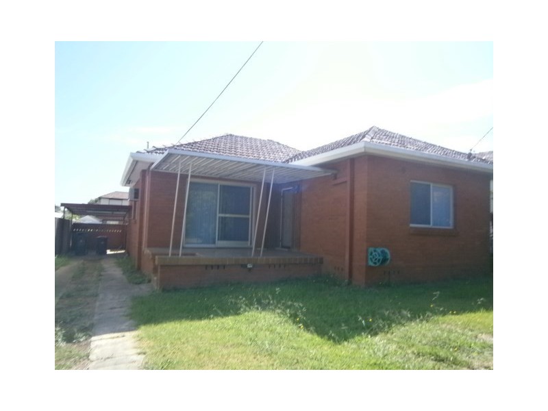 10 Salisbury St, Riverwood NSW 2210