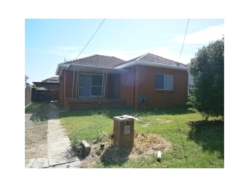 10 Salisbury St, Riverwood NSW 2210