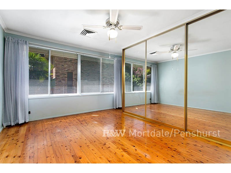 19 Pamela Avenue, Peakhurst Heights NSW 2210