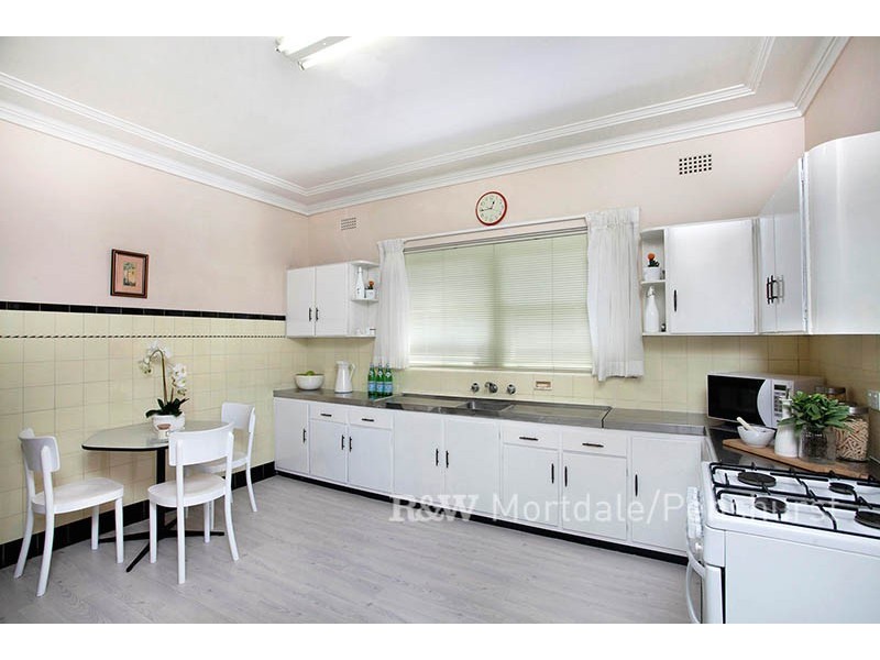 28 Coleborne Avenue, Mortdale NSW 2223