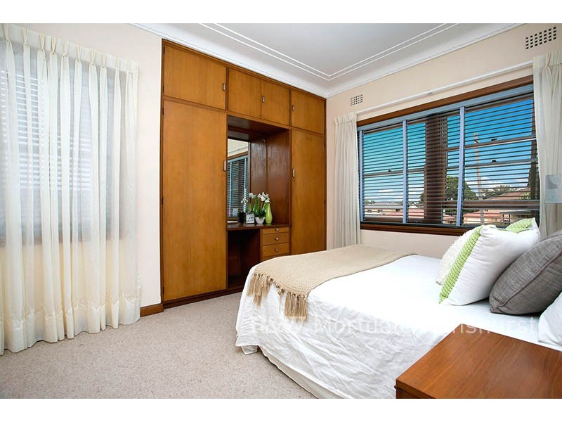 28 Coleborne Avenue, Mortdale NSW 2223