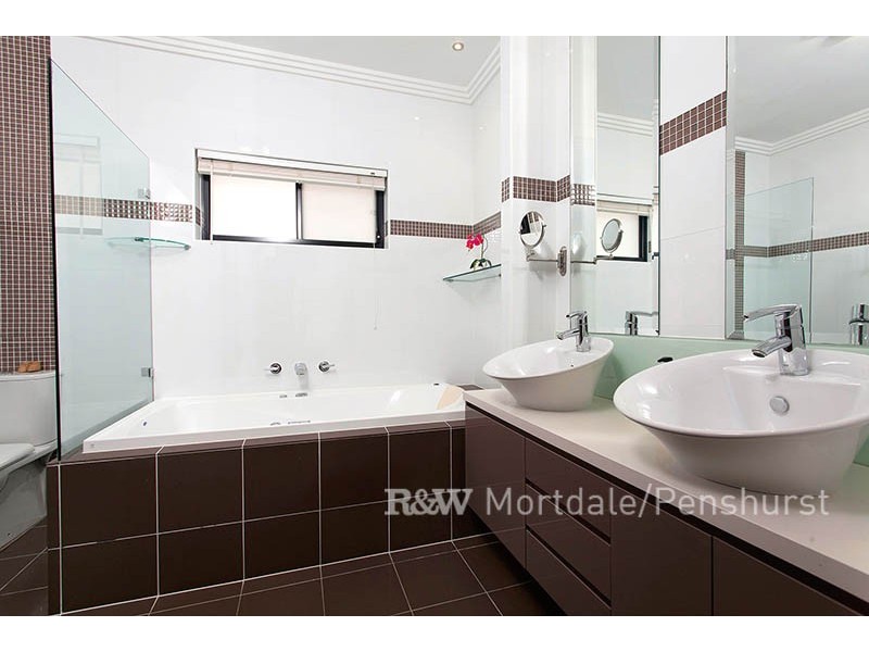 79 Woodlands Avenue, Lugarno NSW 2210