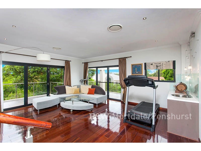 79 Woodlands Avenue, Lugarno NSW 2210