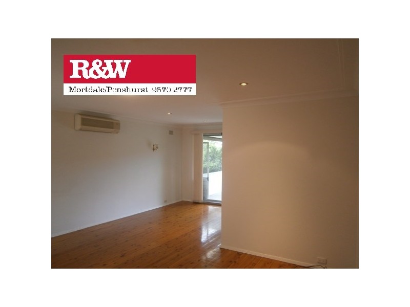 37 Waterside Pde, Peakhurst Heights NSW 2210