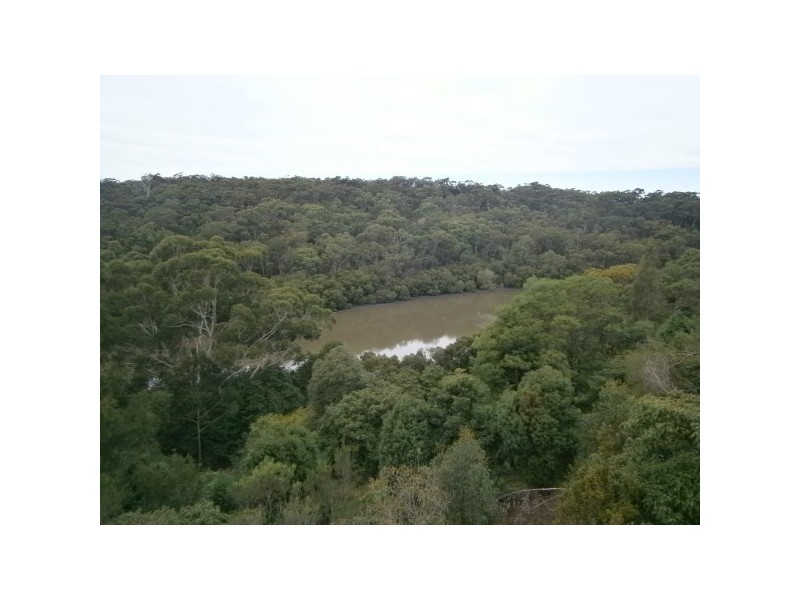 37 Waterside Pde, Peakhurst Heights NSW 2210