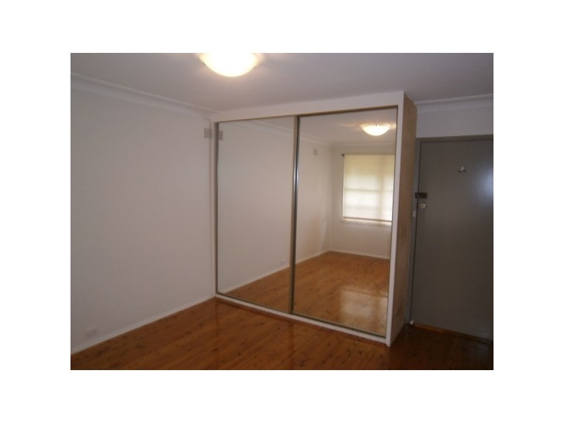 37 Waterside Pde, Peakhurst Heights NSW 2210