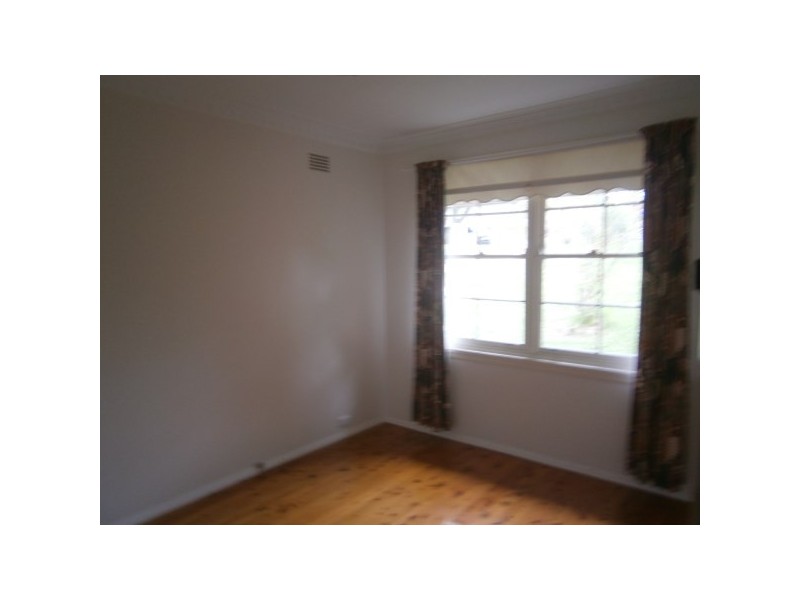 37 Waterside Pde, Peakhurst Heights NSW 2210