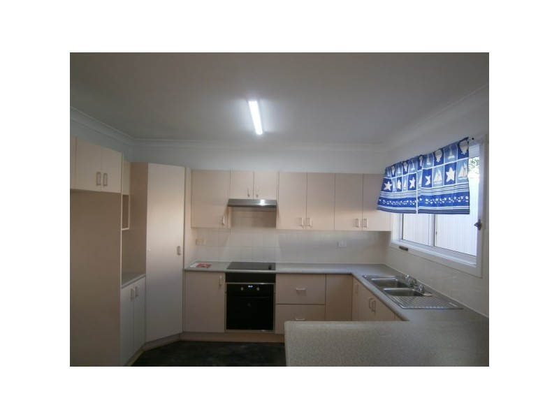 61 Lawrence Street, Peakhurst NSW 2210