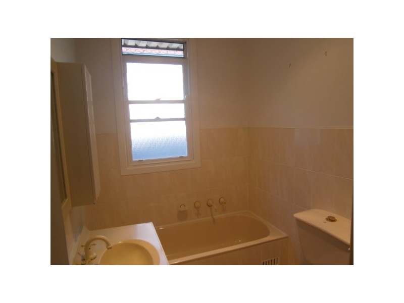 61 Lawrence Street, Peakhurst NSW 2210