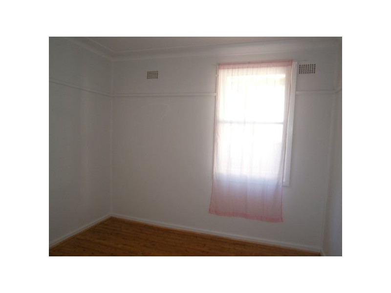 61 Lawrence Street, Peakhurst NSW 2210