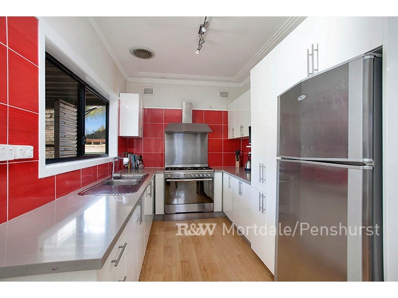 16 Bonds Road, Roselands NSW 2196