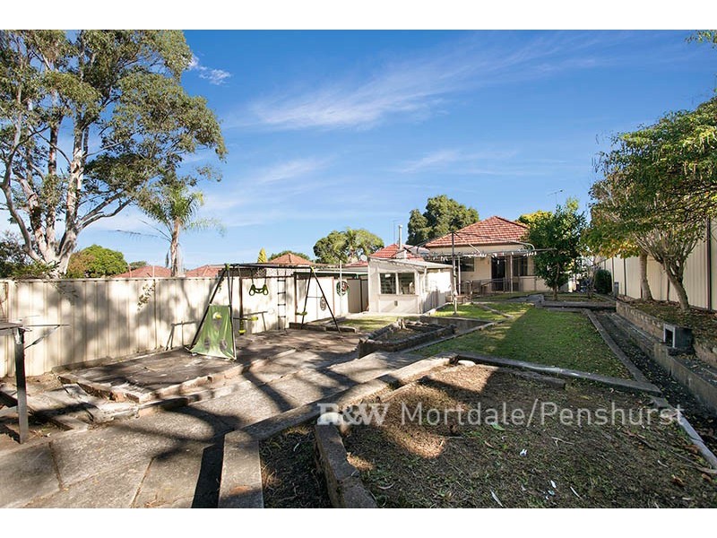 16 Bonds Road, Roselands NSW 2196