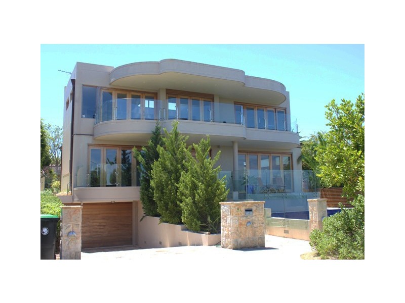 8a Harvey St, Seaforth NSW 2092