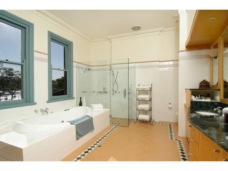 37 Fairlight Crescent, Fairlight NSW 2094