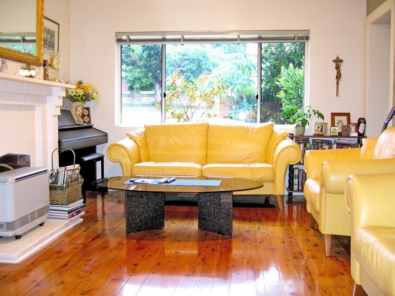 8 Frenchs Forest Rd, Seaforth NSW 2092