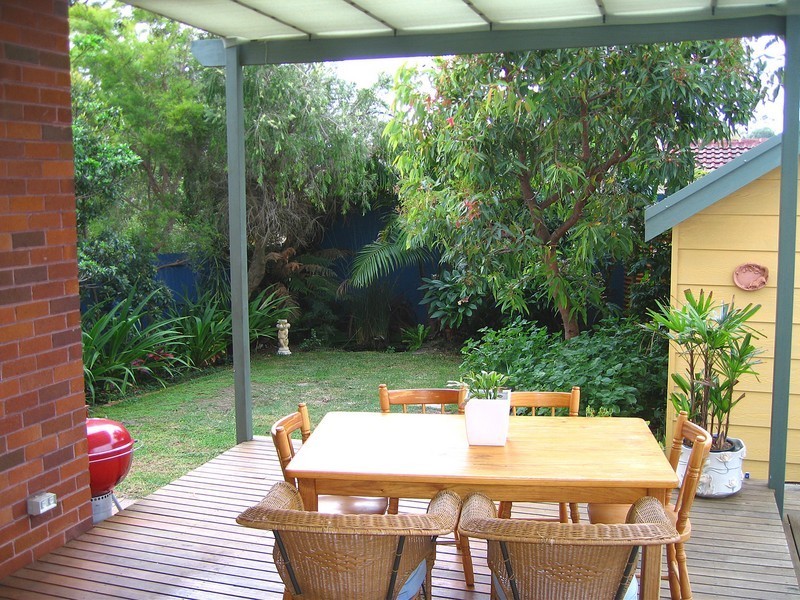 8 Frenchs Forest Rd, Seaforth NSW 2092