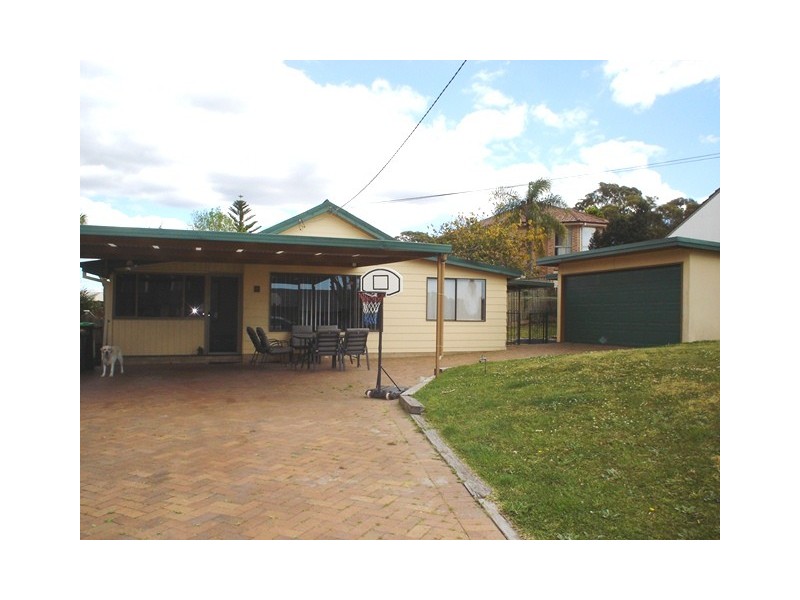 8 Paxton Road, Frenchs Forest NSW 2086