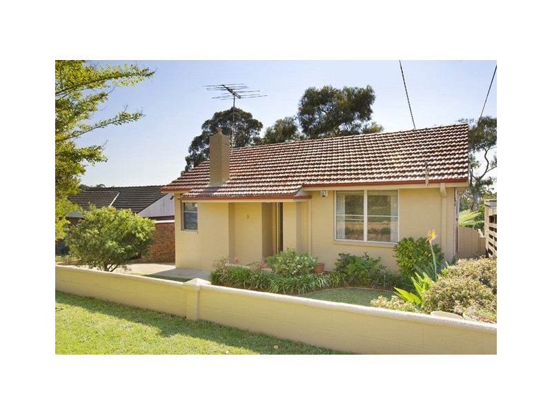 8 Phillip Avenue, Seaforth NSW 2092