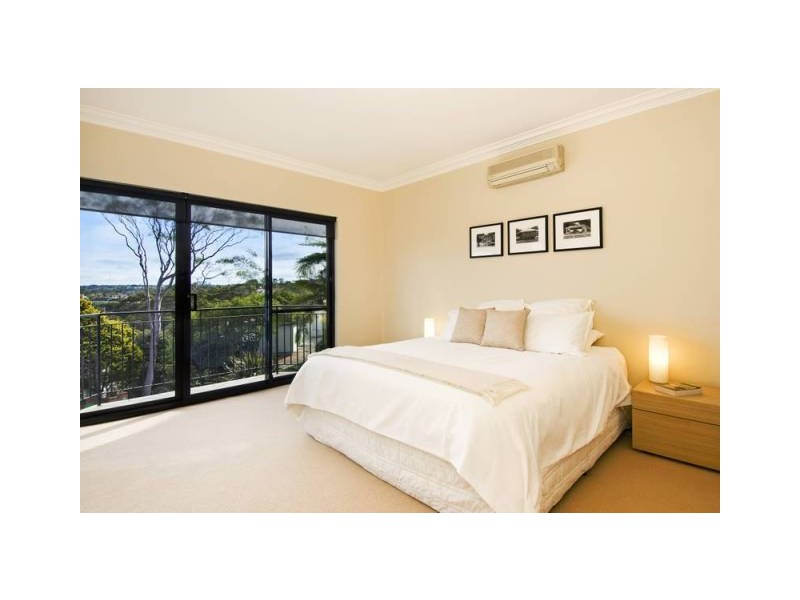 10 Kanangra Crescent, Clontarf NSW 2093