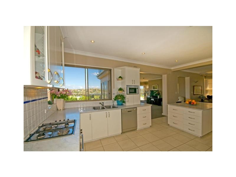 37 Edgecliffe Esplanade, Seaforth NSW 2092