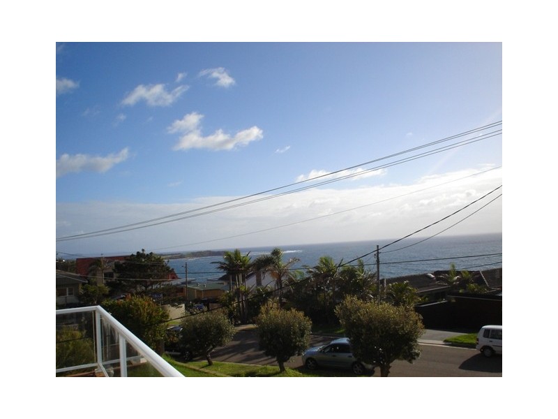 8 Ian Avenue, North Curl Curl NSW 2099