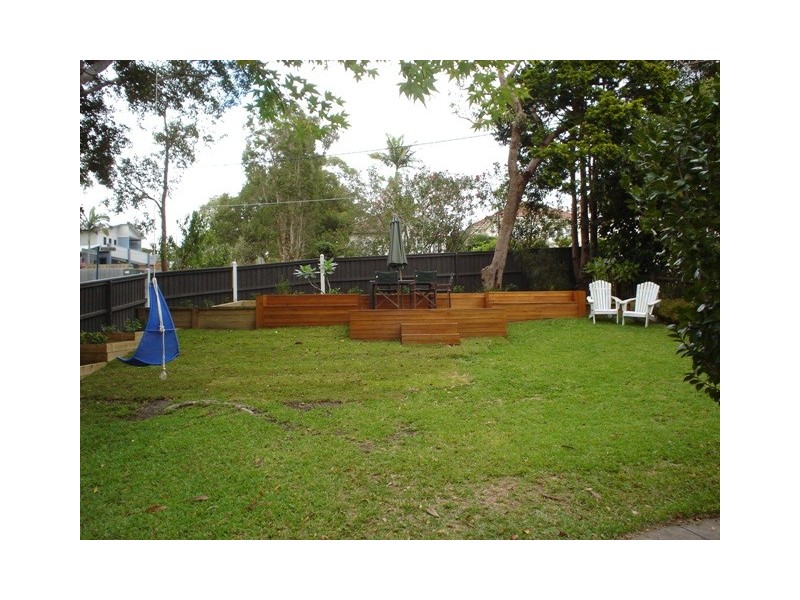 2 Armstrong Street, Seaforth NSW 2092