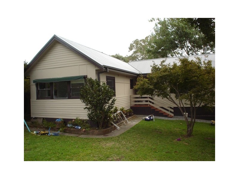 2 Armstrong Street, Seaforth NSW 2092