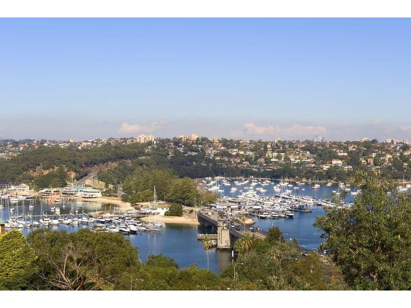 1B Edgecliffe Esplanade, Seaforth NSW 2092
