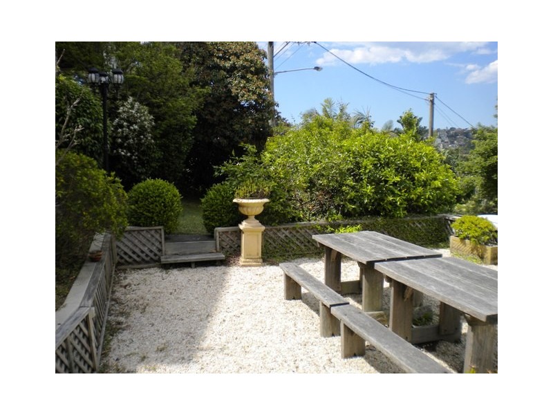 17 Edgecliffe Esplanade, Seaforth NSW 2092